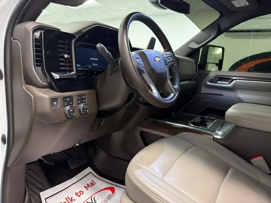 Used 2024 White Chevrolet LT image 12