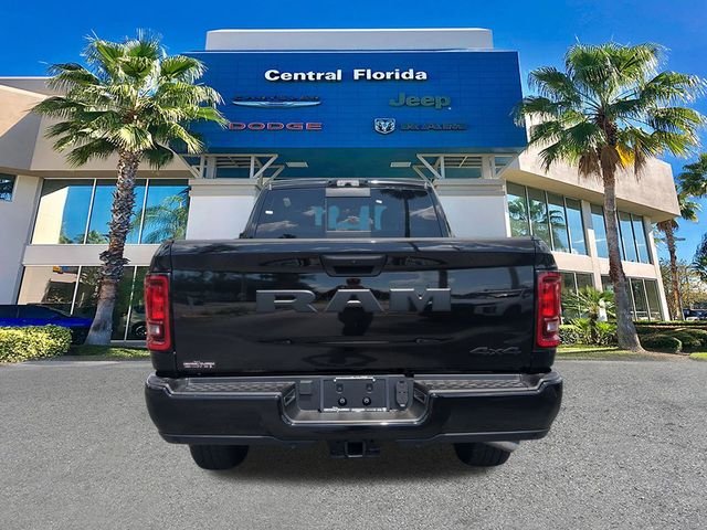 New 2026 Diamond Black Crystal Pearl-Coat Exterior Paint RAM Tradesman image 6