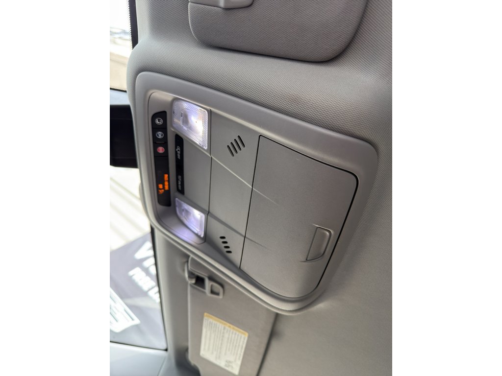 Used 2020 Summit White GMC SLE image 26