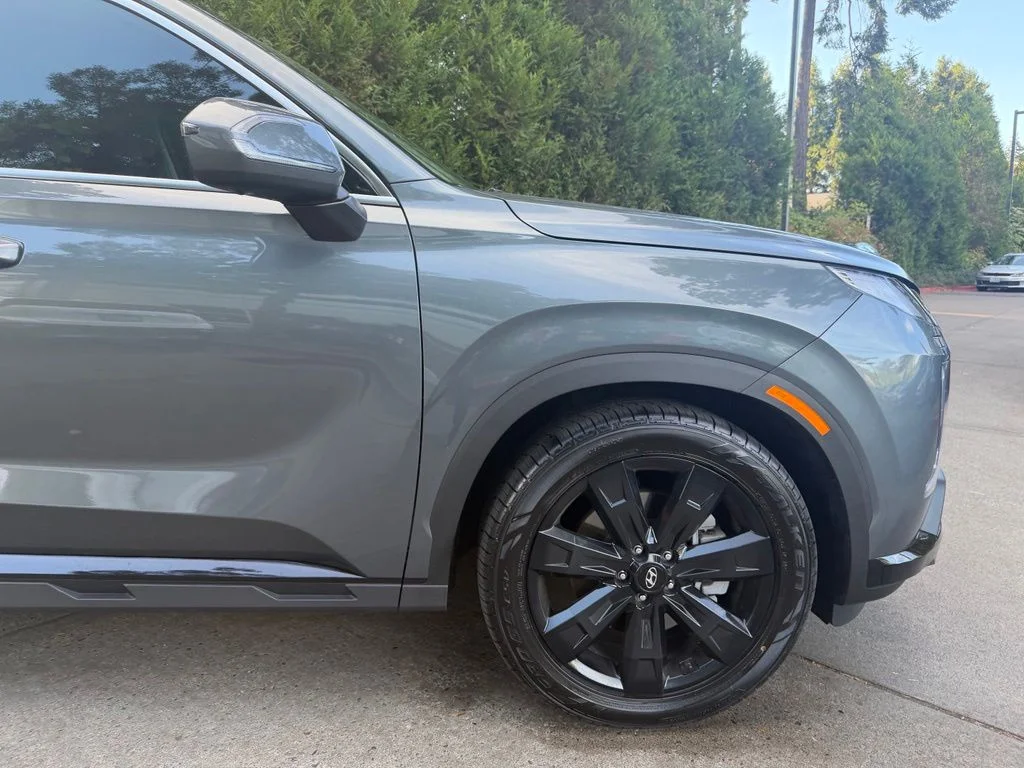 Used 2025 Steel Graphite Hyundai XRT image 3