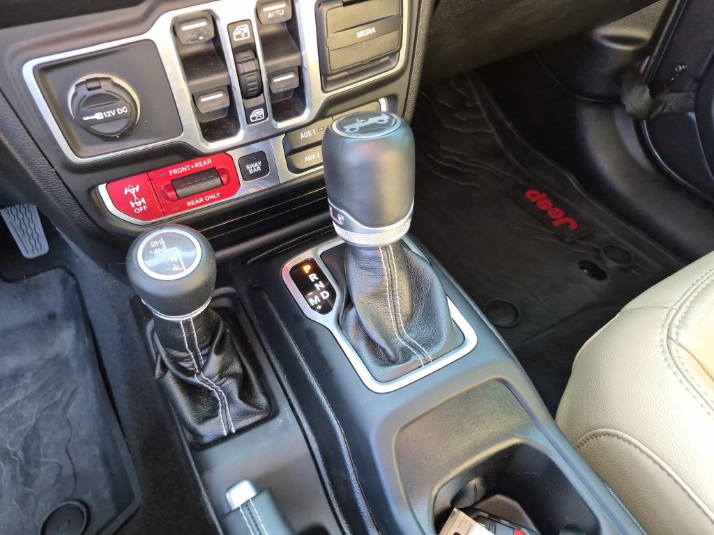 Used 2018 Gray Jeep Unlimited Rubicon image 30