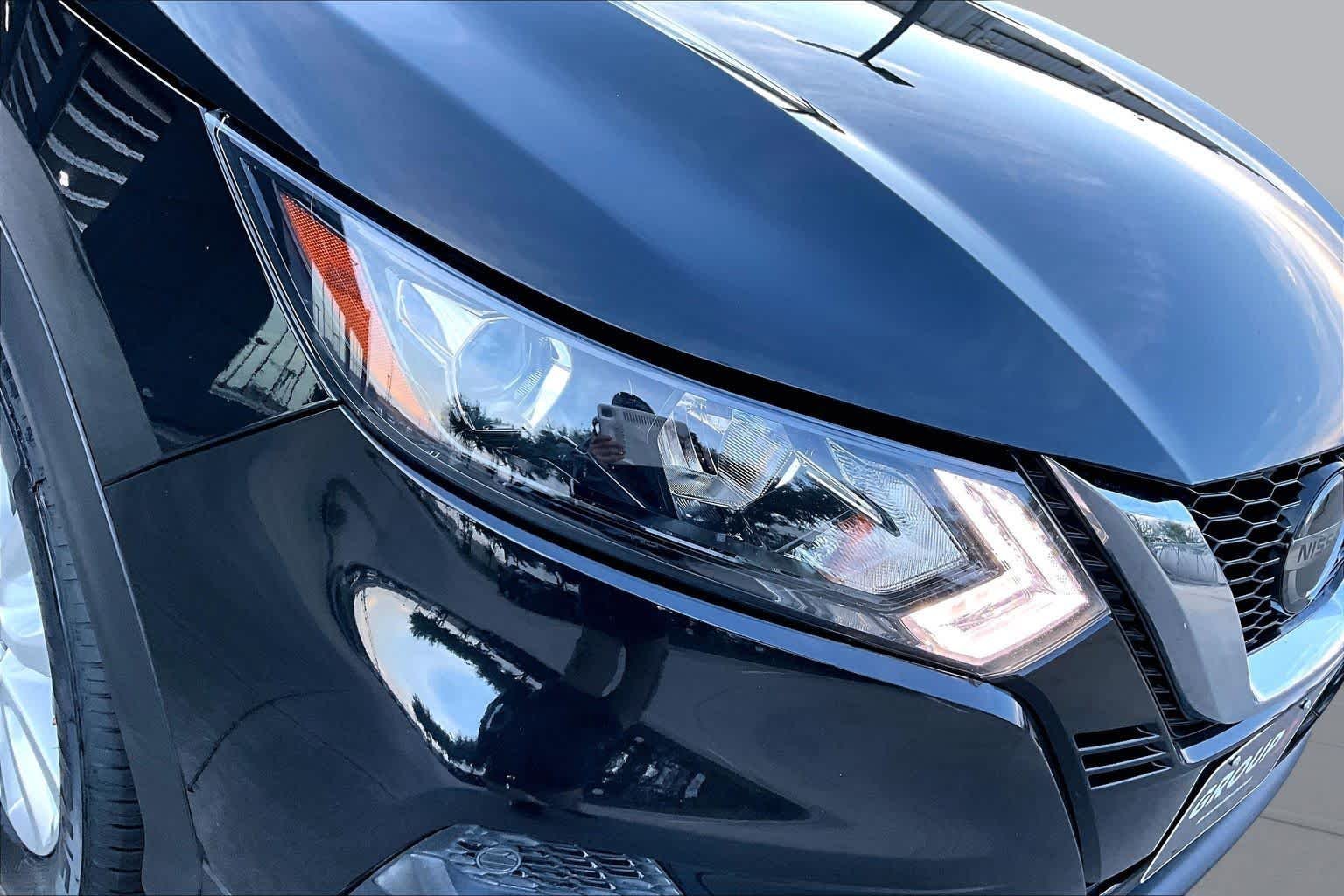 Used 2021 Magnetic Black Pearl Nissan S image 28