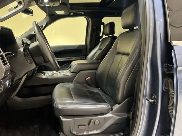 Certified Used 2020 Blue Metallic Ford XLT image 19