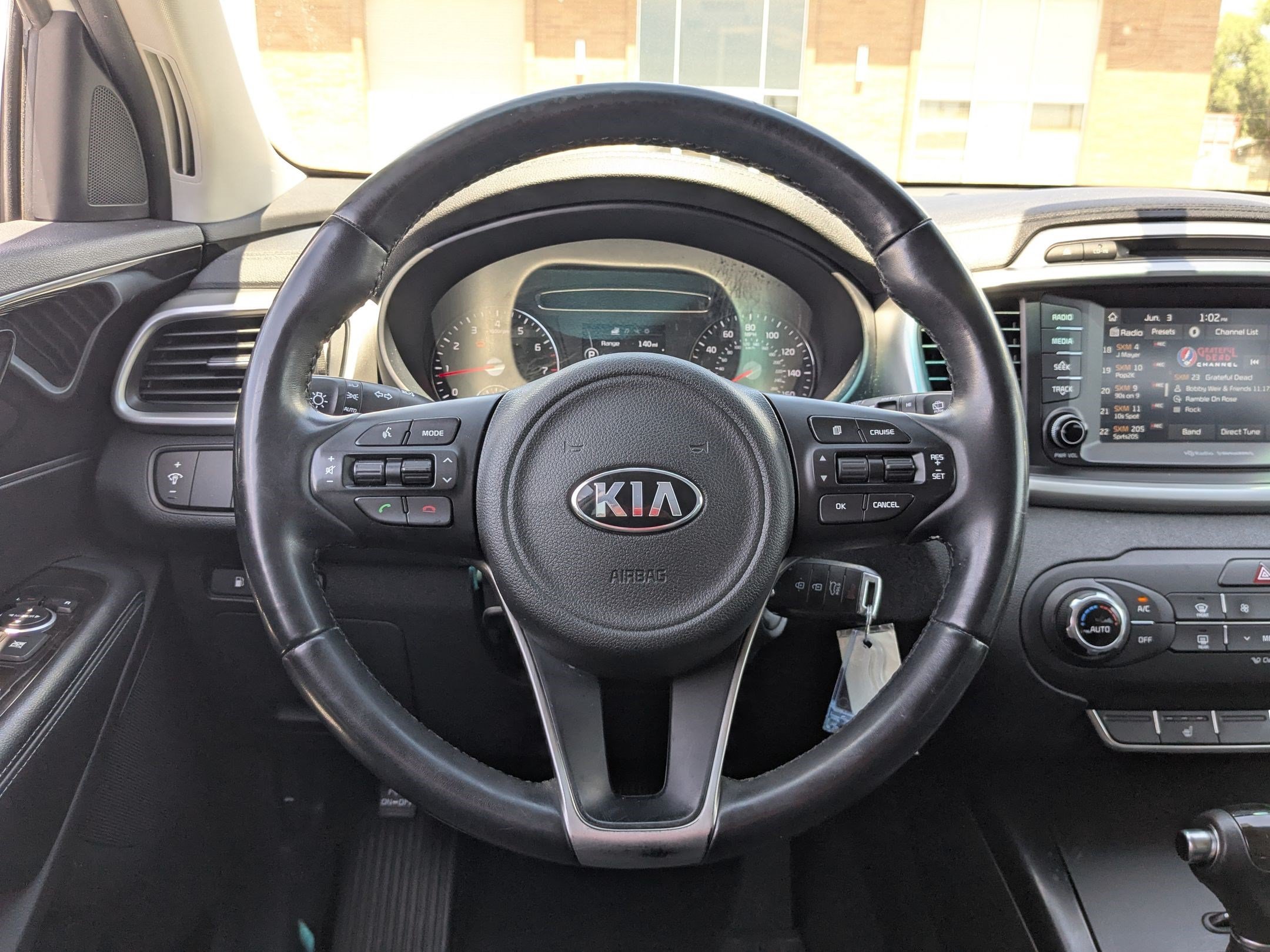 Used 2018 Snow White Pearl Kia LX image 16