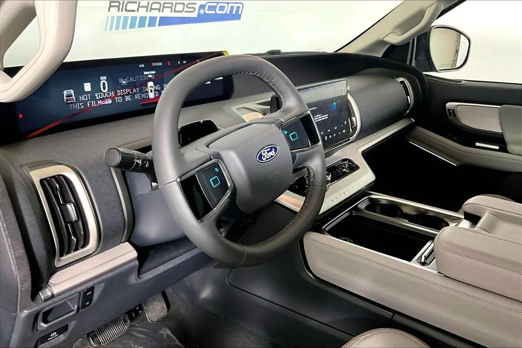 New 2027 Agate Black Metallic Ford Active image 6
