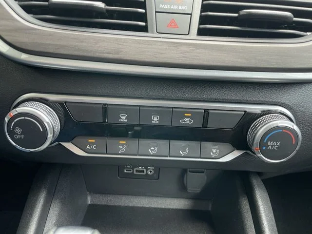Used 2025 Gray Nissan 2.5 SV image 18
