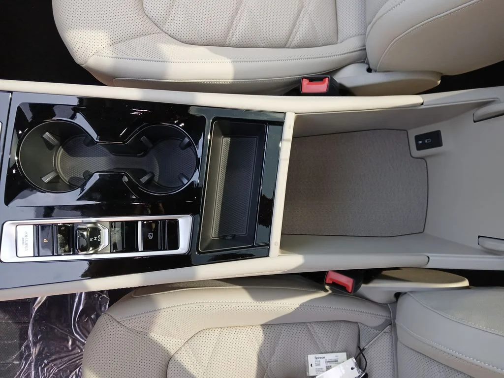 Used 2026 Gray Volkswagen SE w/Technology image 25