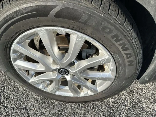 Used 2021 Gray Nissan S image 20