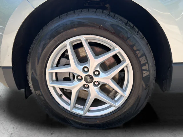 Used 2024 Silver Ford SEL image 33