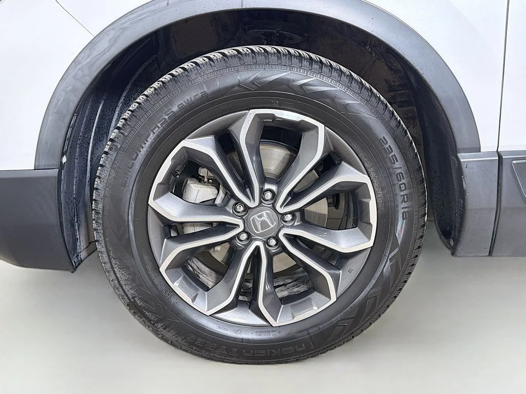 Used 2022 White Honda EX image 28