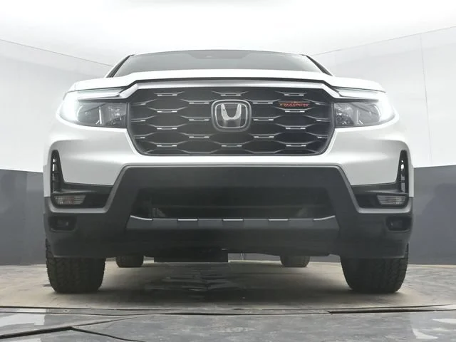Certified Used 2026 Platinum White Pearl Honda TrailSport image 96