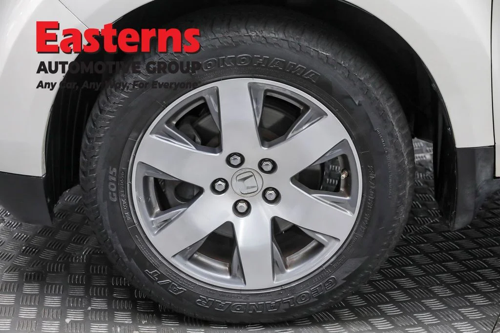 Used 2014 White Honda Touring image 32