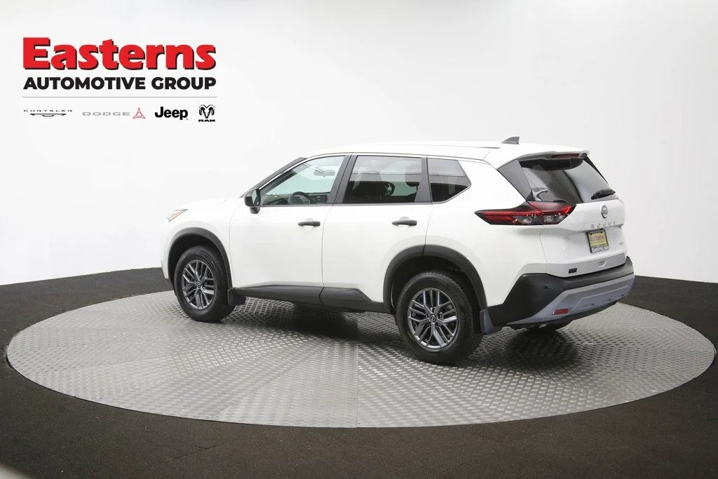 Used 2023 White Nissan S image 65