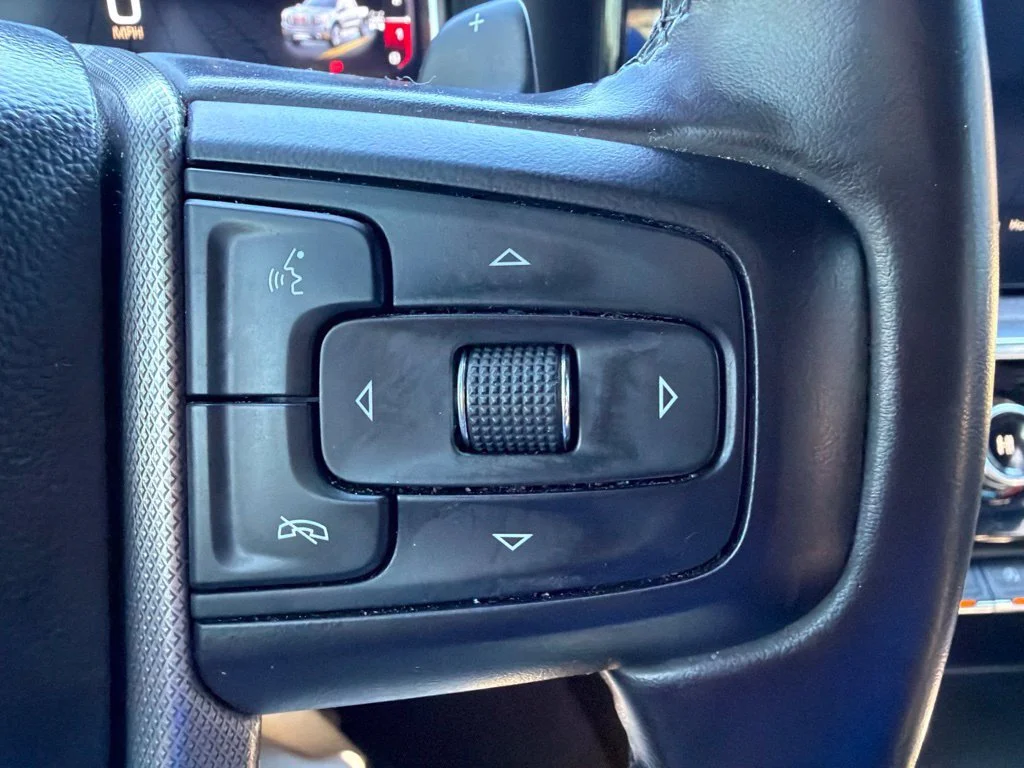 Used 2023 SUMMIT WHITE GMC Denali image 25