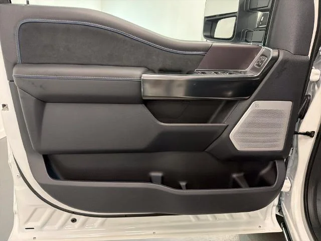 New 2026 Star White Metallic Tri-Coat Ford F-250® Platinum® image 24