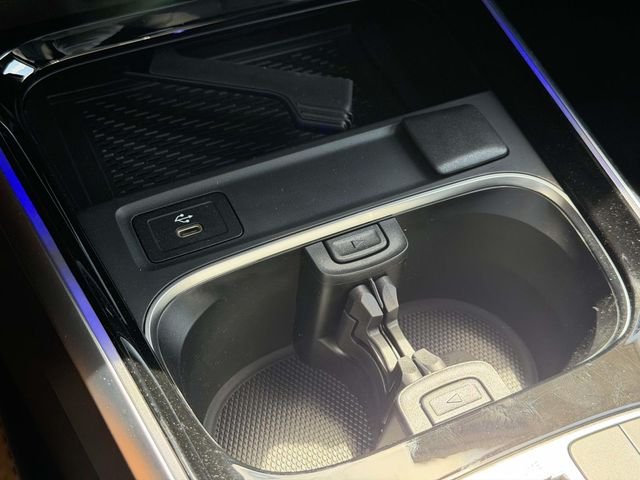 New 2026 Mountain Grey Metallic Mercedes-Benz GLB 250 image 28