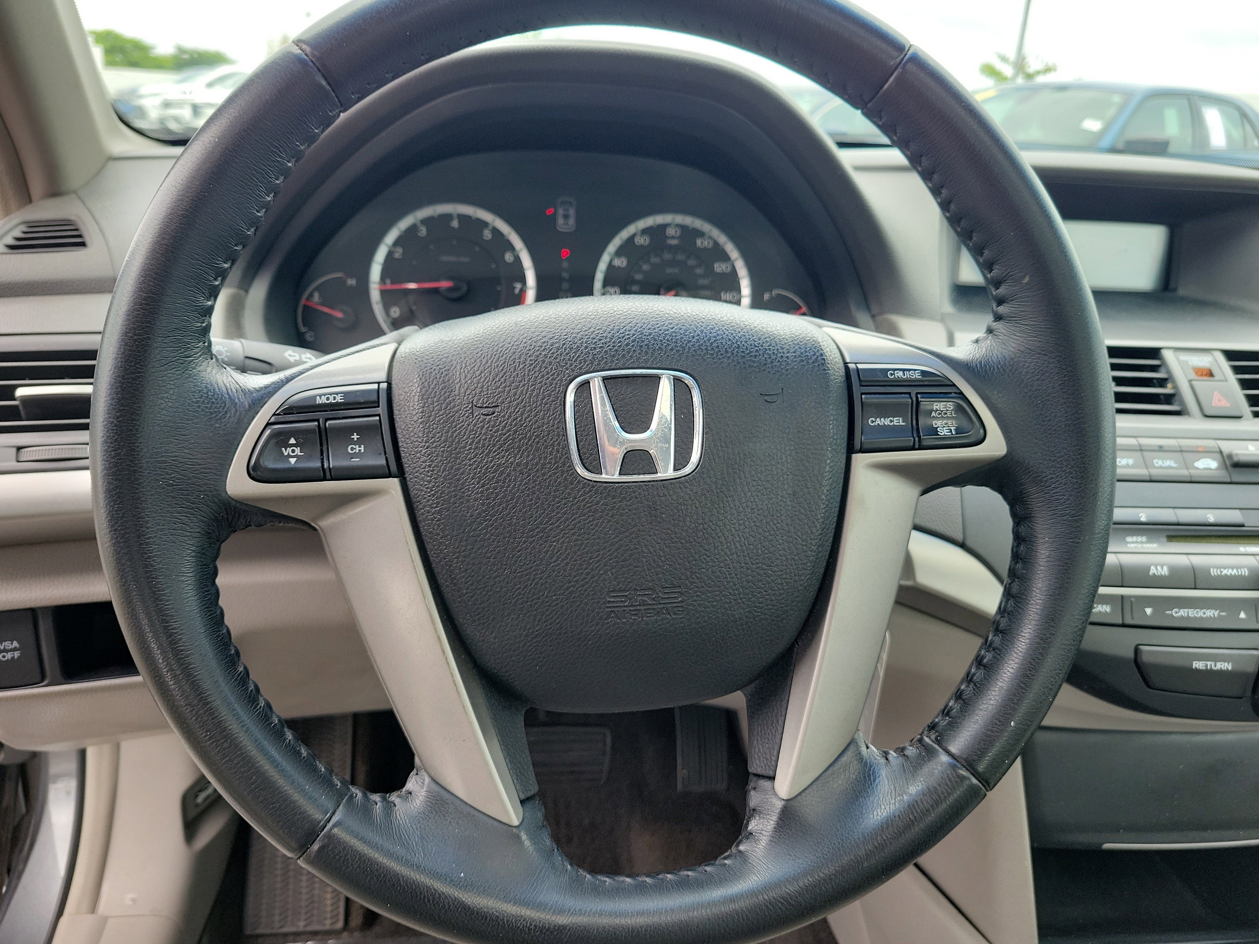 Used 2009 Gray Honda EX-L image 24