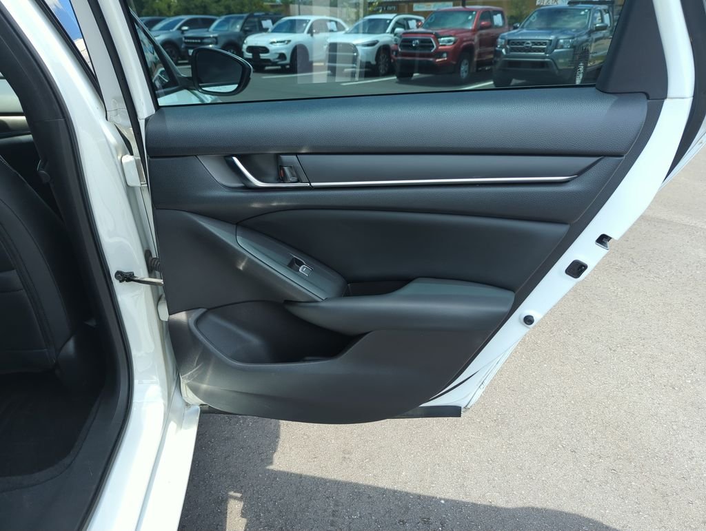 Used 2018  Honda Sport image 30
