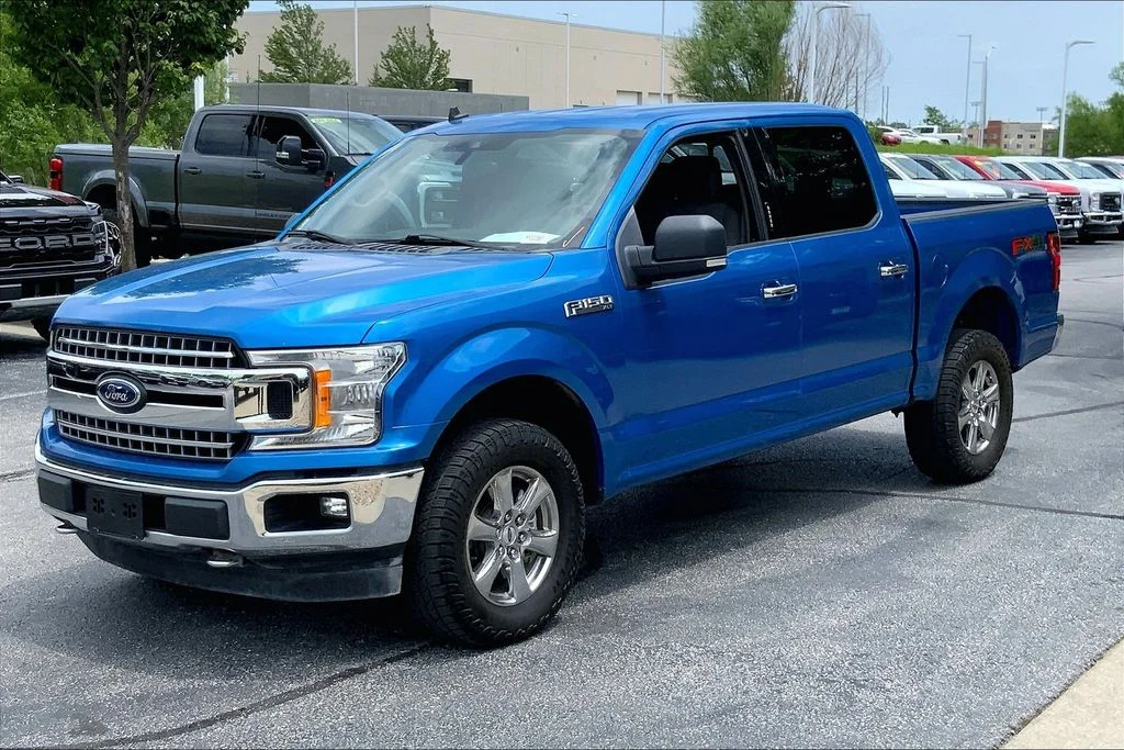 Used 2019 Blue Ford XLT image 5