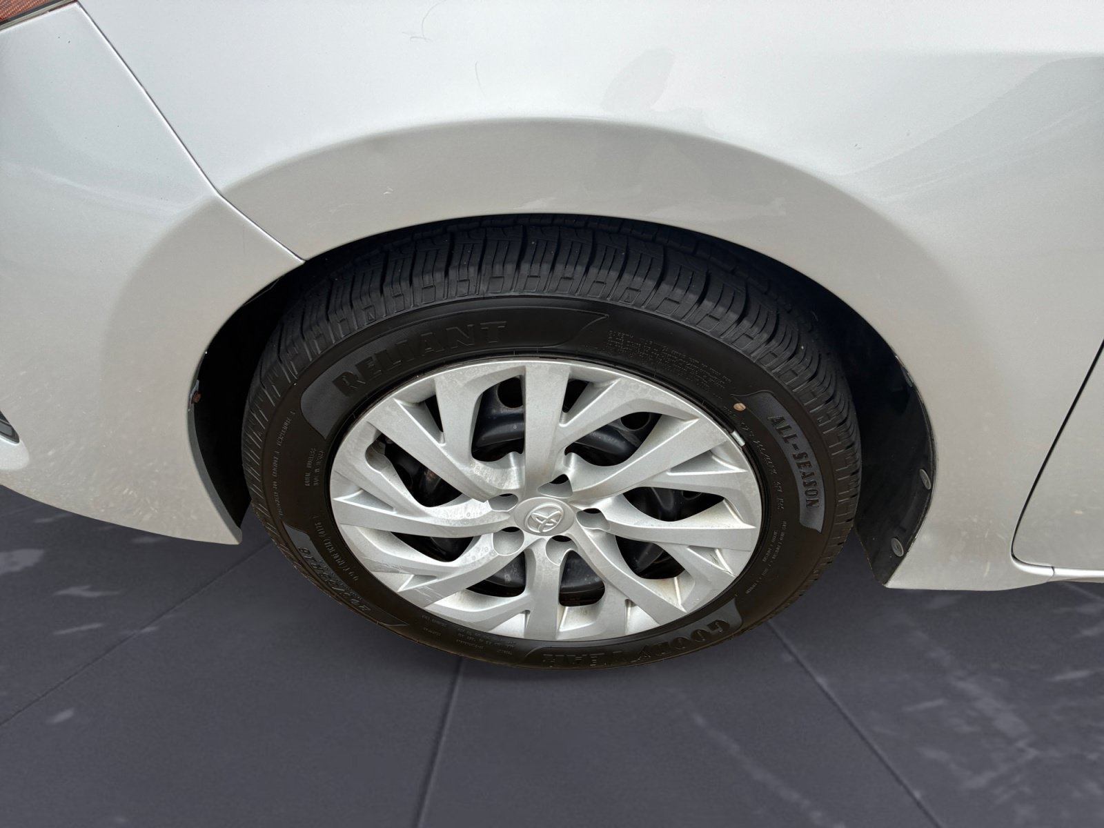 Used 2018 Classic Silver Metallic Toyota LE image 43