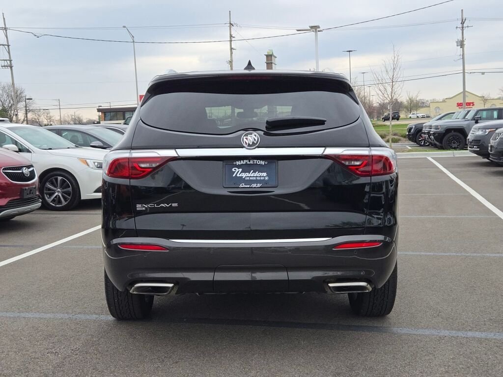 Used 2023 Black Buick Essence image 14