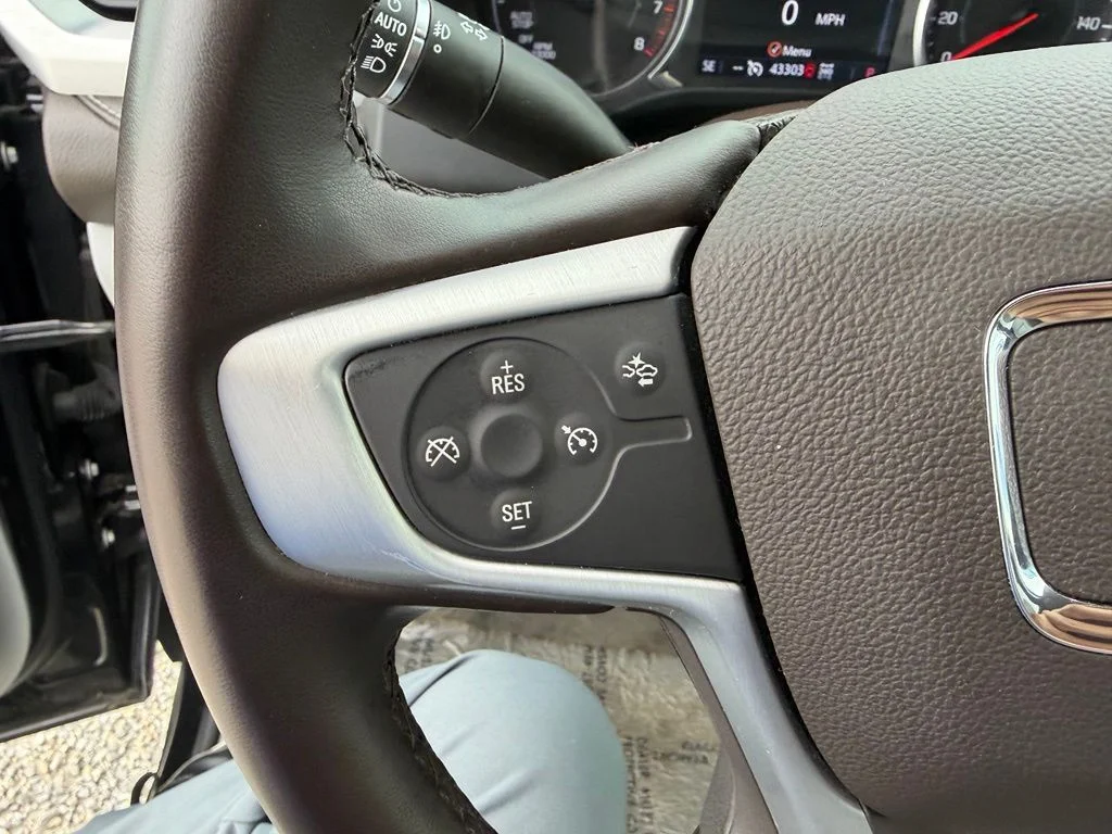 Used 2023 Black GMC SLT image 17