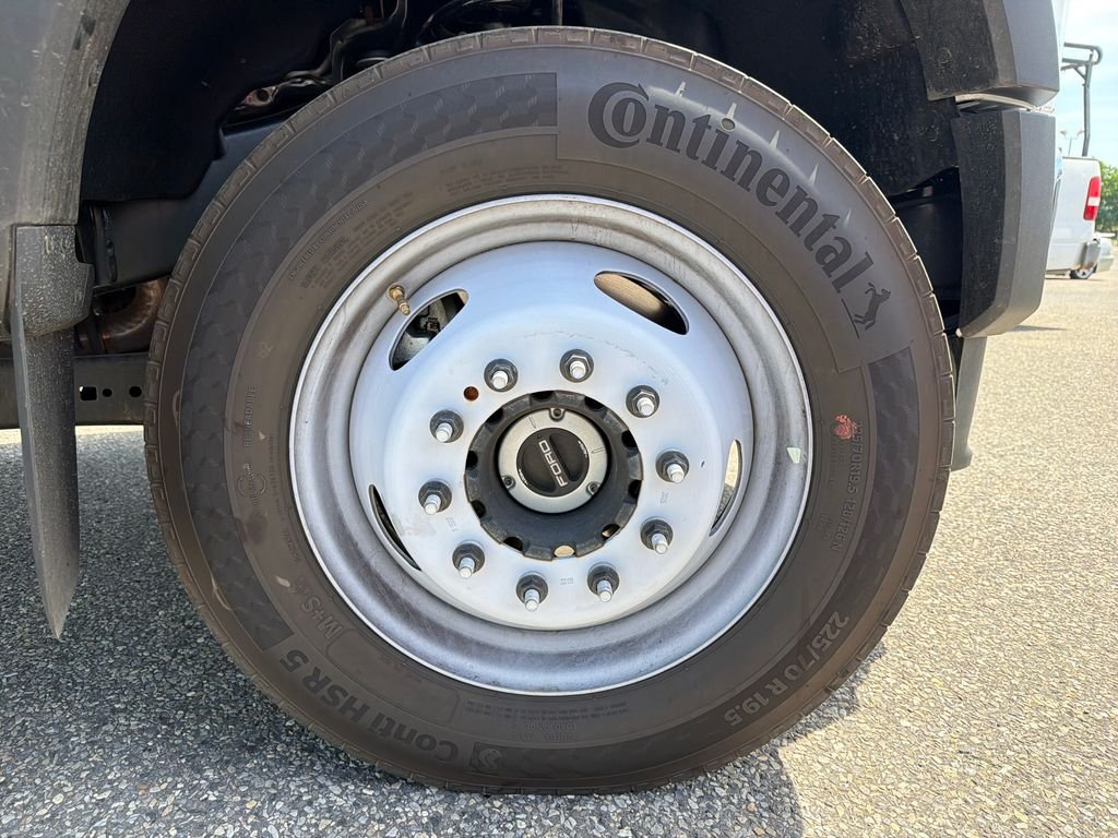 2025 Ford F-550 Super Duty Chassis Cab XL - Photo 13
