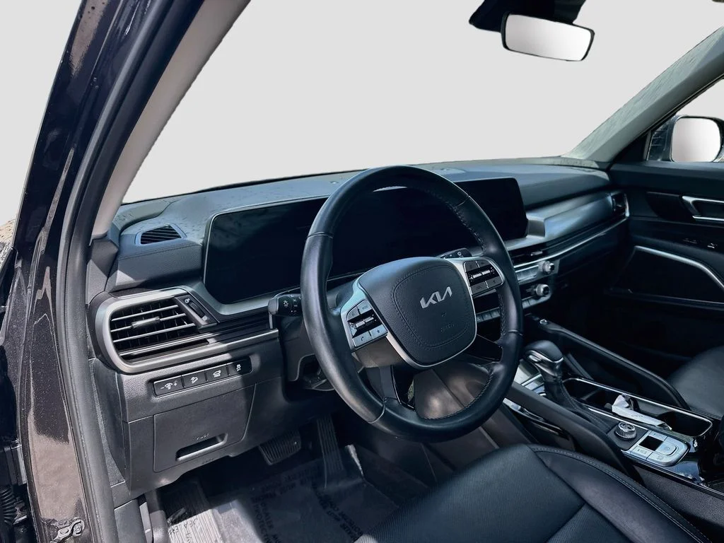 Used 2025 Gray Kia S image 9