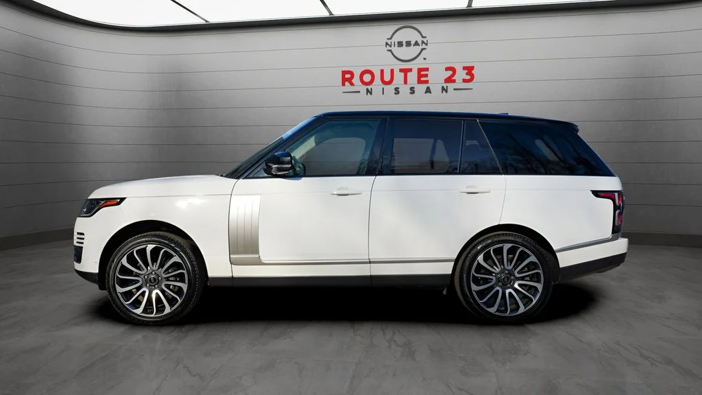 Used 2022 White Land Rover Westminster image 4