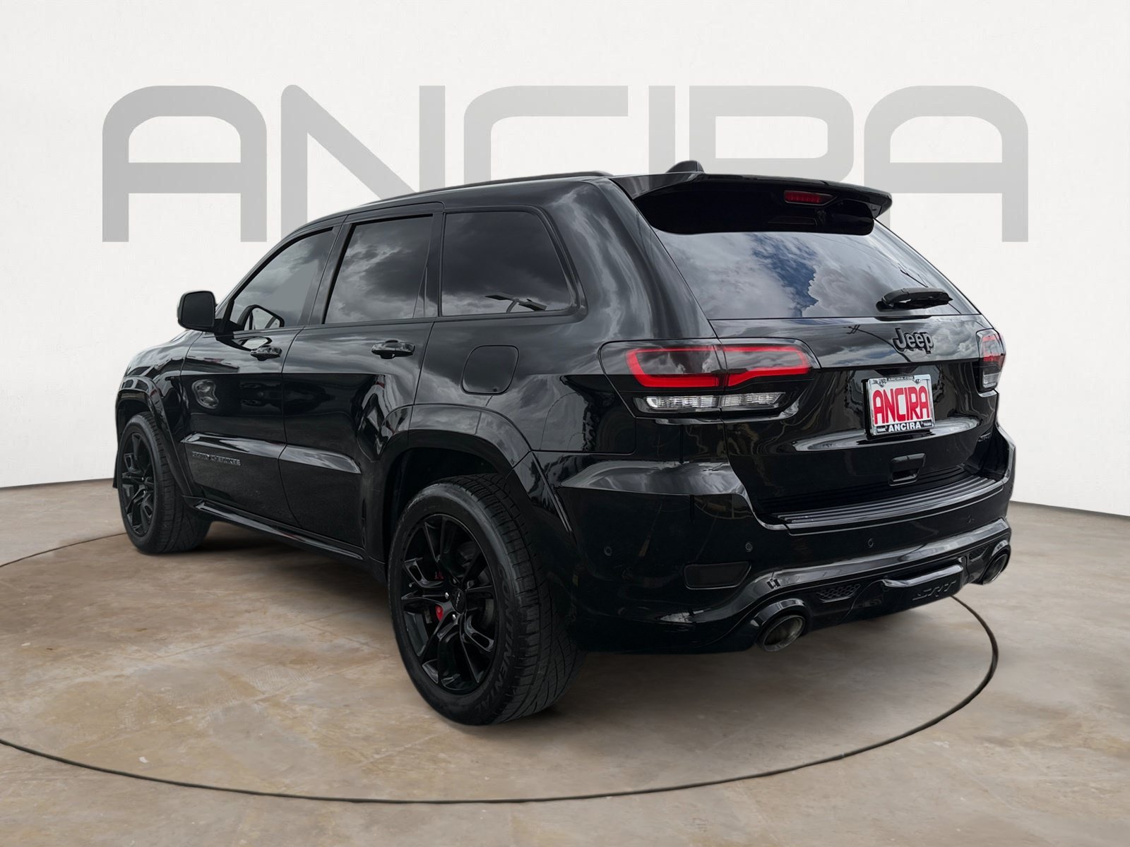 Used 2017 Diamond Black Jeep SRT image 5