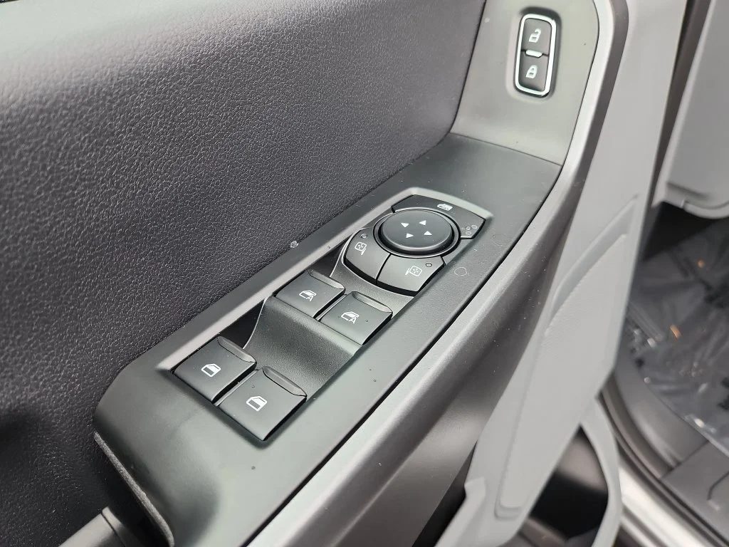 New 2027 Silver Ford XLT image 15