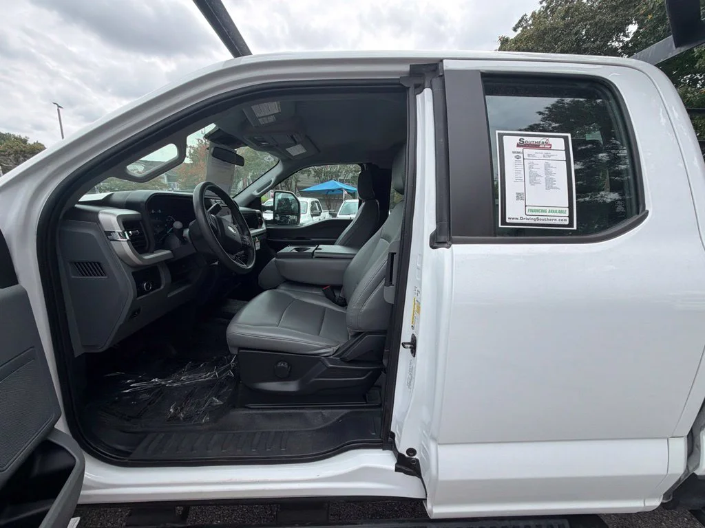 Used 2024 White Ford XL image 15