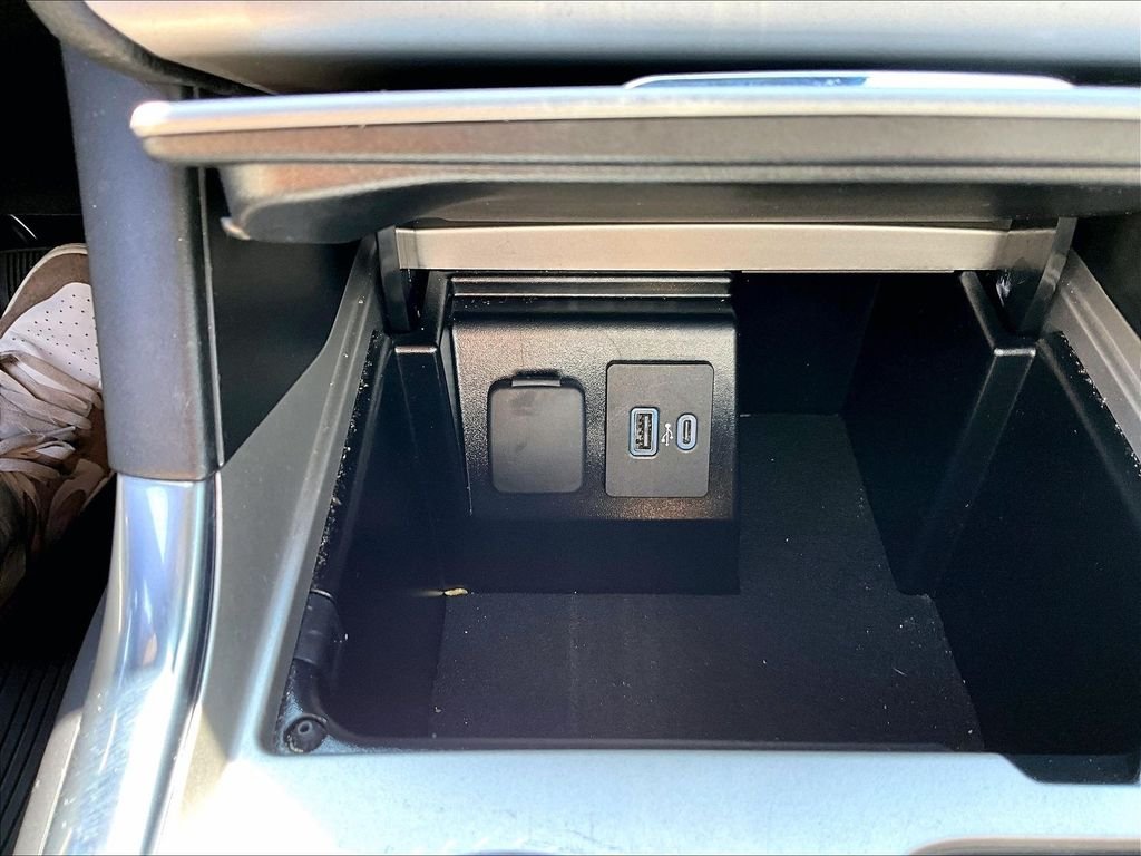 Used 2023 Silver Metallic Ford XLT image 27