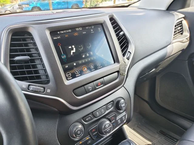 Used 2019 Gray Jeep Trailhawk image 28