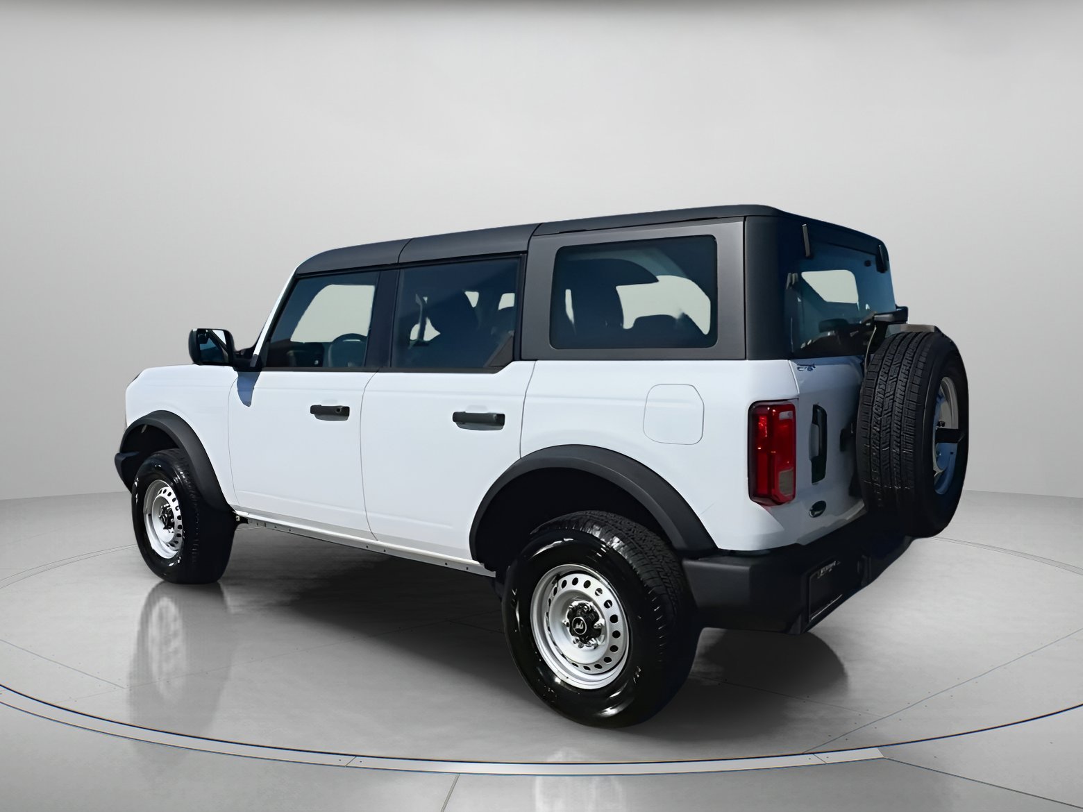 2025 Ford Bronco 4-Door Base - Photo 18
