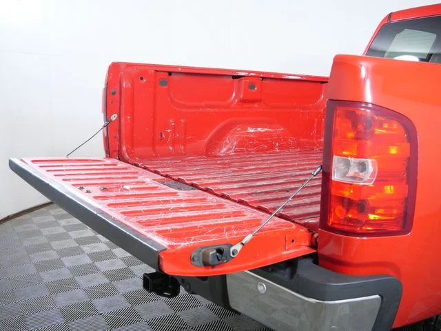 Used 2012 Red Chevrolet LT image 9