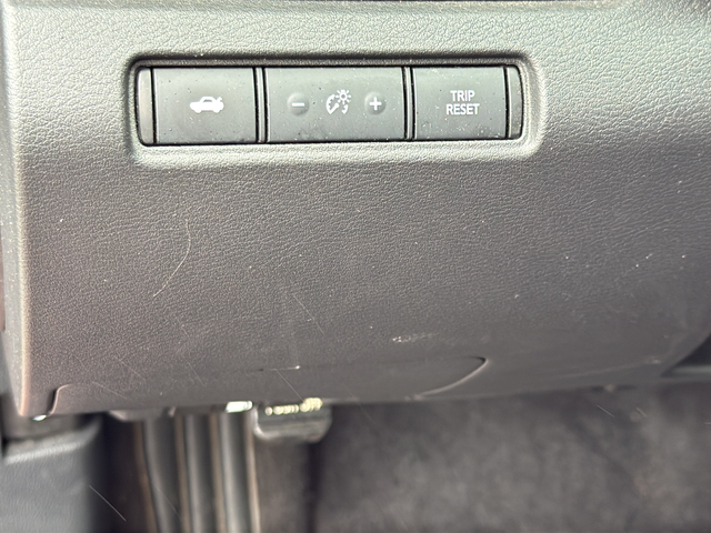 Used 2025 Red Nissan 2.5 SV image 28