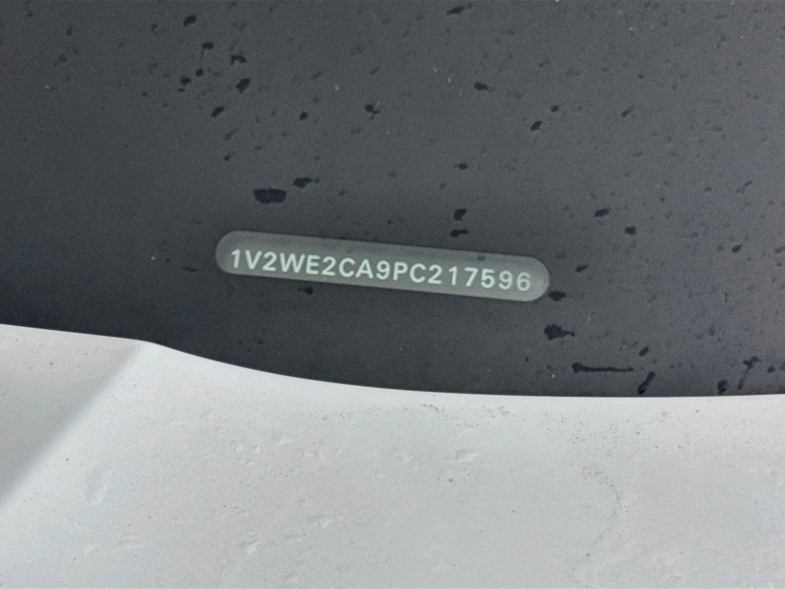Used 2023 Pure White Volkswagen 3.6L V6 SE w/Technology image 30