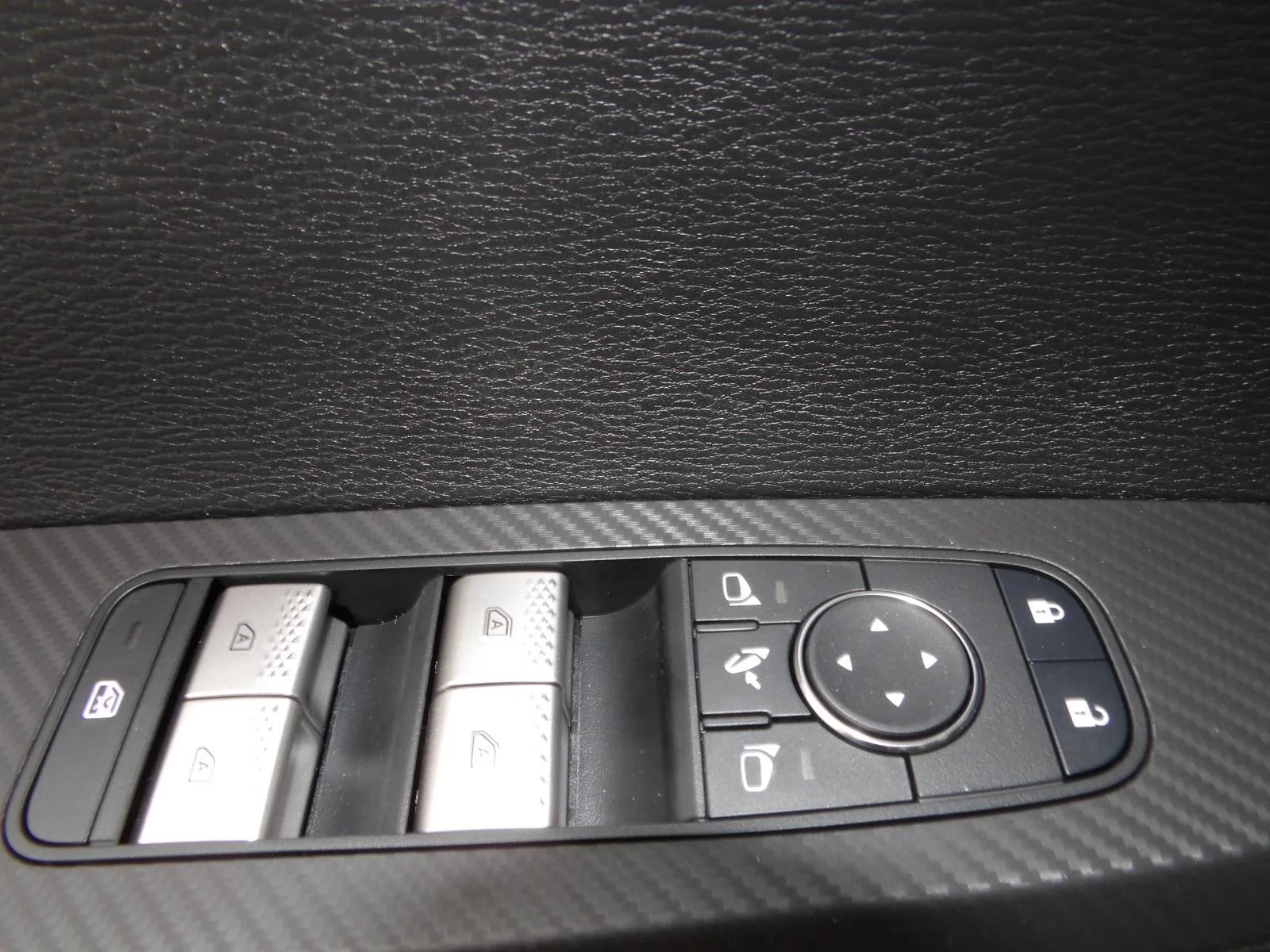 2026 Mitsubishi Outlander SE - Photo 19