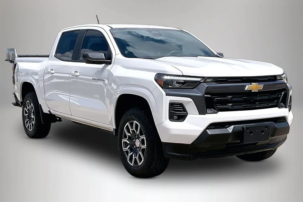 Used 2024 White Chevrolet LT image 1