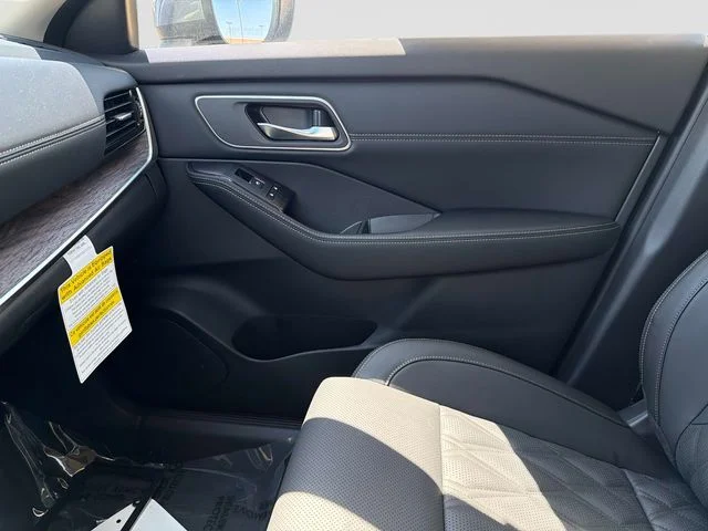 2026 Nissan Rogue Platinum - Photo 21