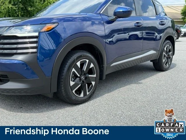 Used 2025 Blue Nissan SV image 9