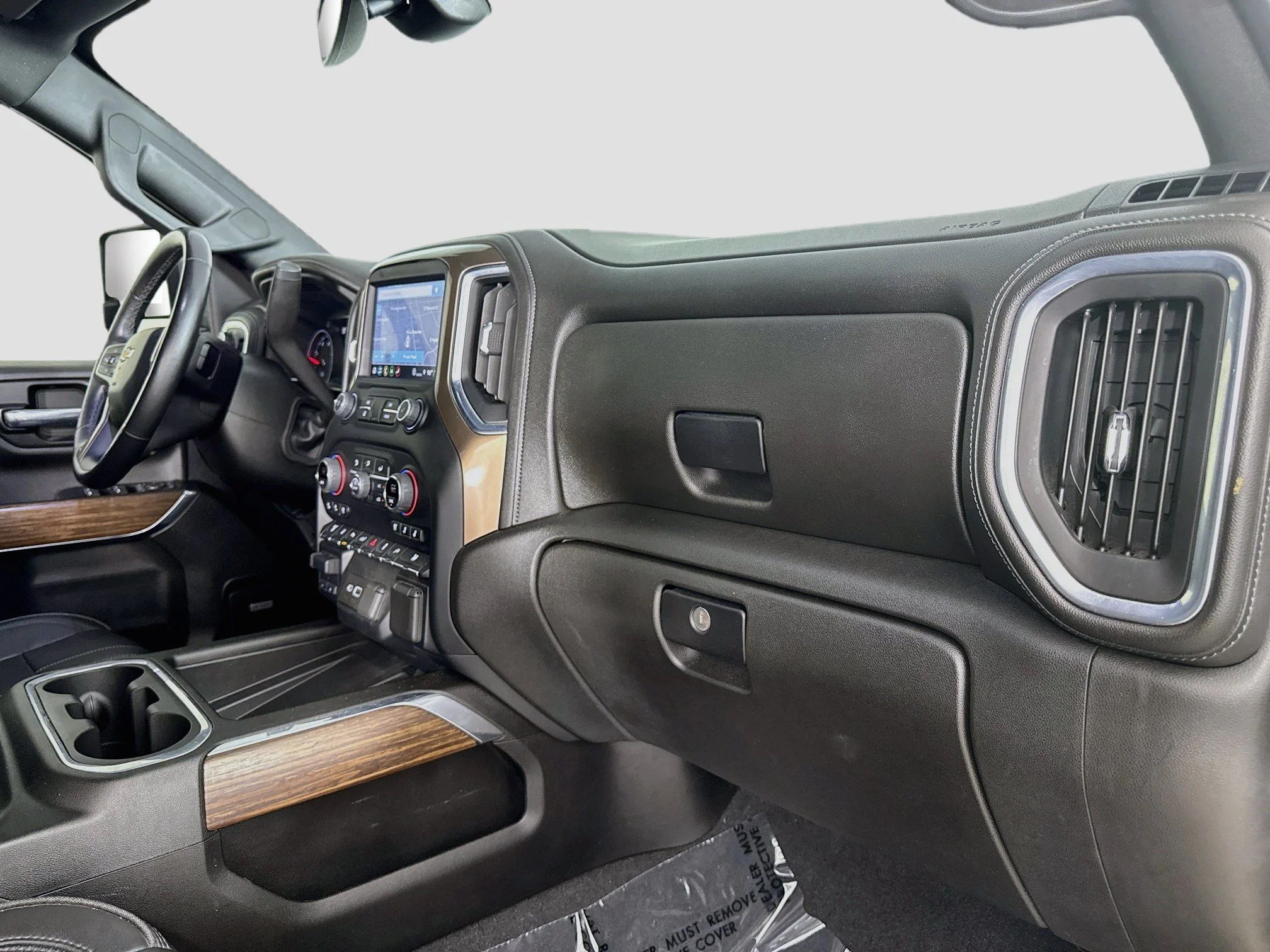 Used 2022 MOSAIC BLACK METALLIC Chevrolet High Country image 31