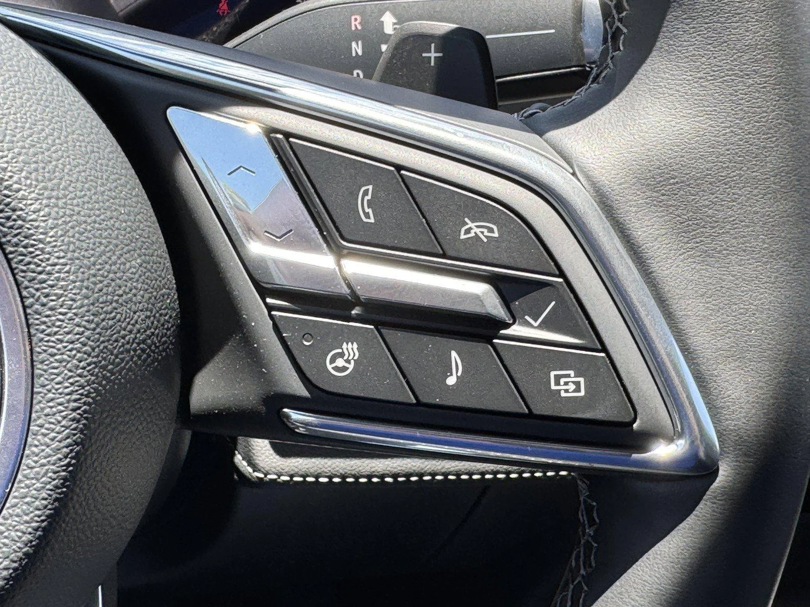 New 2026 Ebony Twilight Metallic Buick Avenir image 22