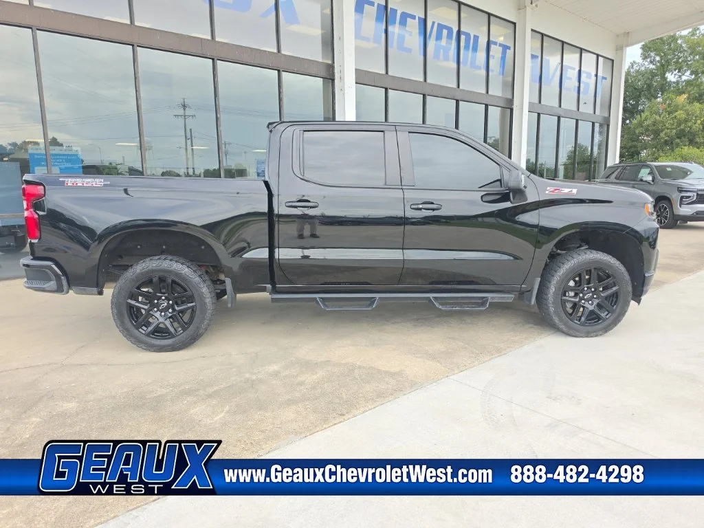Used 2022 Black Chevrolet LT Trail Boss image 7