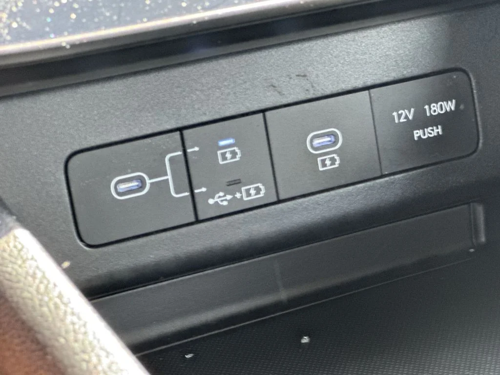Used 2025 Gray Hyundai SEL image 34