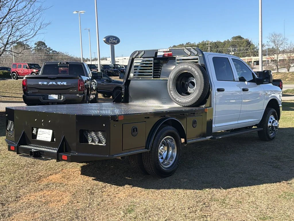 2026 RAM 3500 Chassis Tradesman - Photo 7