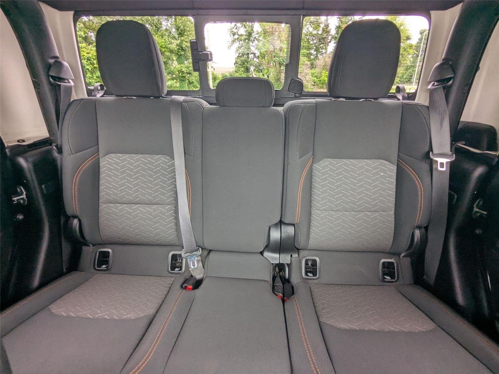 Used 2022 Black Clearcoat Jeep Mojave image 25