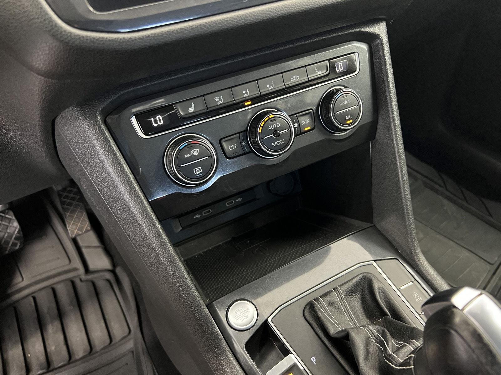 2021 Volkswagen Tiguan SE - Photo 18