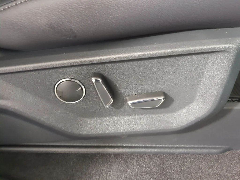 New 2026 Antimatter Blue Metallic Ford Lariat® image 19